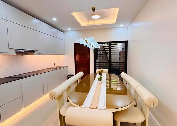 The Zion Grand Modern 4br 4tb Luxury 20pax *