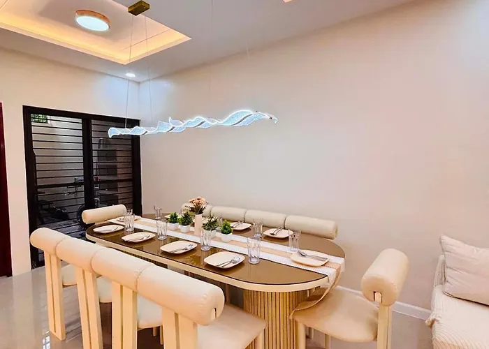 The Zion Grand Modern 4br 4tb Luxury 20pax Manille
