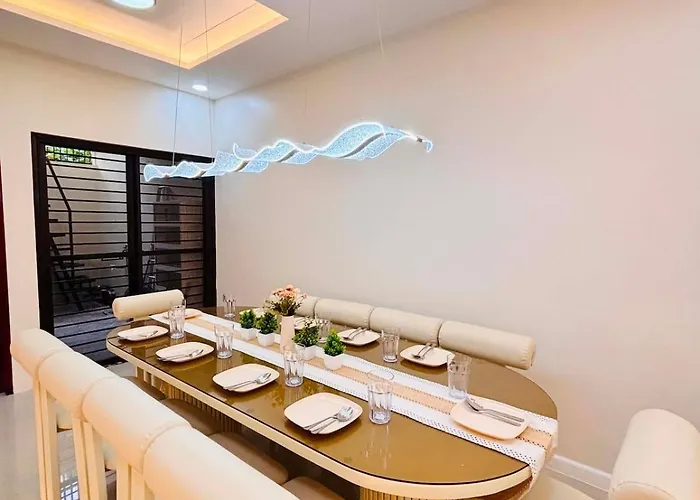 The Zion Grand Modern 4br 4tb Luxury 20pax *