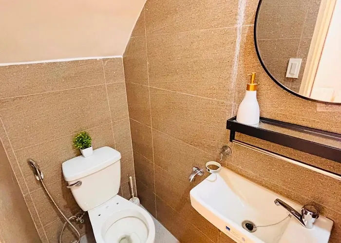 The Zion Grand Modern 4br 4tb Luxury 20pax * Manille
