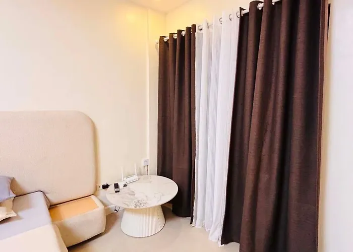 The Zion Grand Modern 4br 4tb Luxury 20pax * Manille