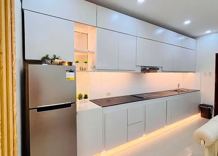 The Zion Grand Modern 4br 4tb Luxury 20pax Manille